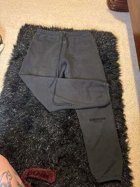 Fear of God Essentials SS22 Stretch Limo Relaxed Sweatpants